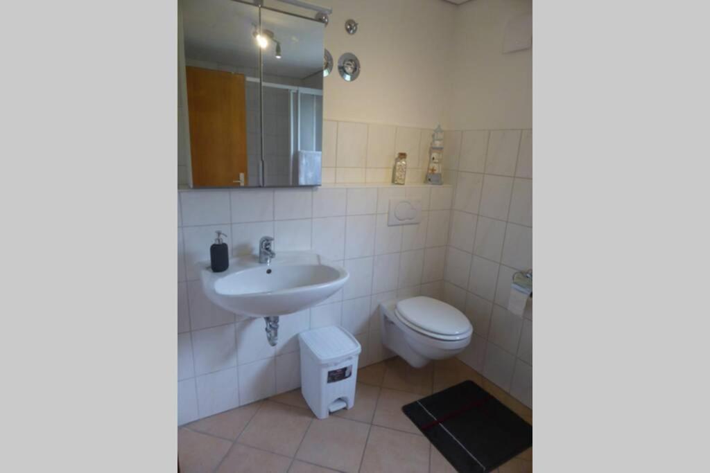 Emmerthal Wunderschone Komplett Neu Eingerichtete Wohnung מראה חיצוני תמונה