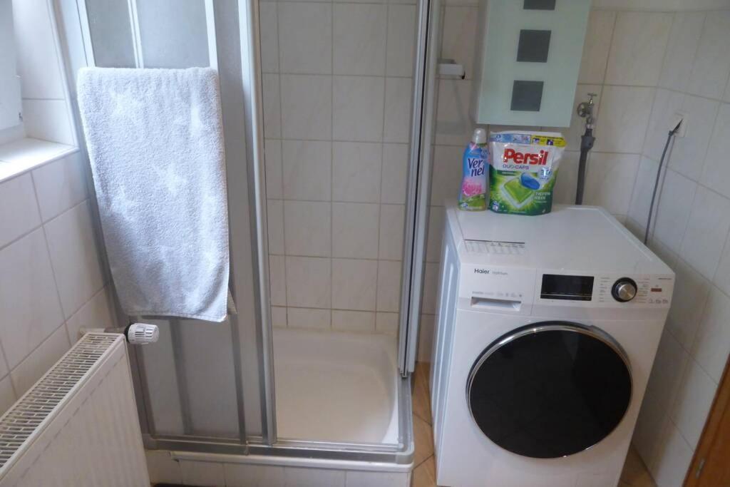 Emmerthal Wunderschone Komplett Neu Eingerichtete Wohnung מראה חיצוני תמונה