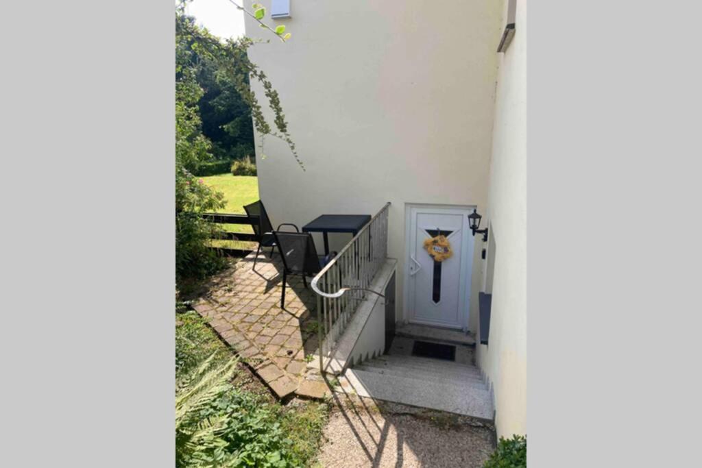 Emmerthal Wunderschone Komplett Neu Eingerichtete Wohnung מראה חיצוני תמונה